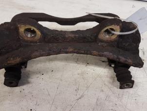 Used Front brake calliperholder, right Lancia Phedra 2.0 16V Price on request offered by Autodemontagebedrijf Smit