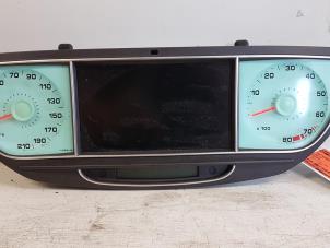 Used Instrument panel Lancia Phedra 2.0 16V Price € 120,00 Margin scheme offered by Autodemontagebedrijf Smit