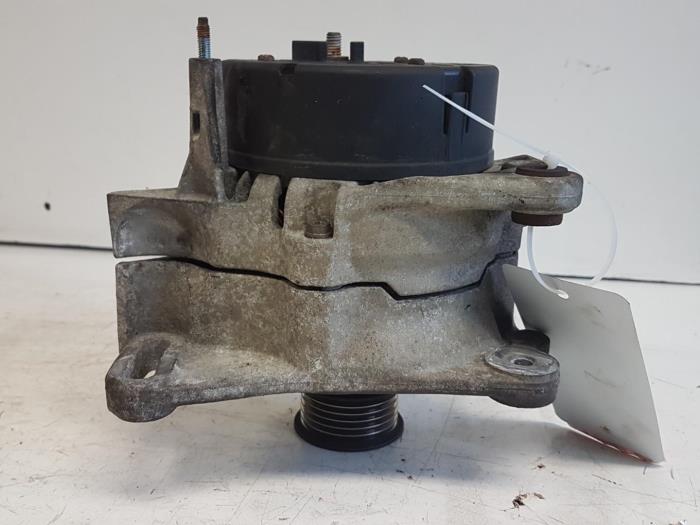 Gebrauchte Dynamo Seat Ibiza II (6K1) 1.6i CLX,GLX,S,SXE Preis € 30,00 Margenregelung angeboten von Autodemontagebedrijf Smit