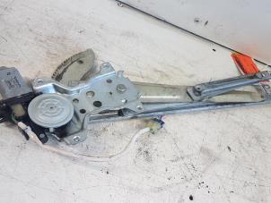 Used Rear door window mechanism 4-door, right Daihatsu Gran Move 1.6 16V Price € 20,00 Margin scheme offered by Autodemontagebedrijf Smit