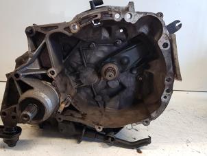 Used Gearbox Renault Clio II (BB/CB) 1.2 16V Price on request offered by Autodemontagebedrijf Smit