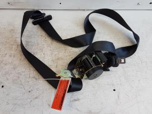 Used Rear seatbelt, centre BMW 3-Serie Price on request offered by Autodemontagebedrijf Smit
