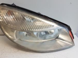 Used Headlight, right Renault Megane Price on request offered by Autodemontagebedrijf Smit