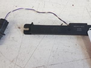 Used Antenna Amplifier Renault Megane Price on request offered by Autodemontagebedrijf Smit