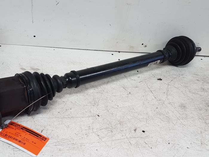 Front drive shaft, right from a Audi A3 2002