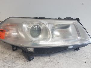 Used Headlight, right Renault Megane Price on request offered by Autodemontagebedrijf Smit