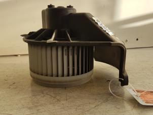 Used Heating and ventilation fan motor Renault Express Price € 45,00 Margin scheme offered by Autodemontagebedrijf Smit