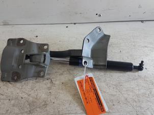 Used Tailgate hinge Honda Accord Price on request offered by Autodemontagebedrijf Smit