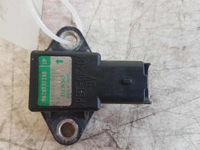 Begagnade MAP-sensor (insugsrör) Peugeot 607 Pris € 20,00 Marginaltabell erbjuds av Autodemontagebedrijf Smit