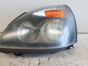 Used Headlight, left Renault Clio Price € 40,00 Margin scheme offered by Autodemontagebedrijf Smit