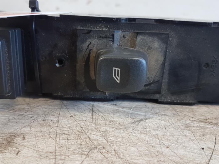 Electric window switch from a Volvo V70 2002