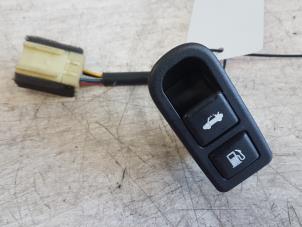 Usados Interruptor del portón trasero Hyundai Sonata Precio de solicitud ofrecido por Autodemontagebedrijf Smit