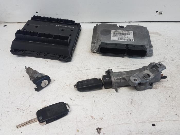 Ignition lock + computer Skoda Fabia (6Y5), 2000 / 2007 1.4i 16V, Combi/o, 4-dr, Petrol, 1.390cc, 55kW (75pk), FWD, AUA; BBY; BKY, 2000-05 / 2007-12, 6Y5 (Used)