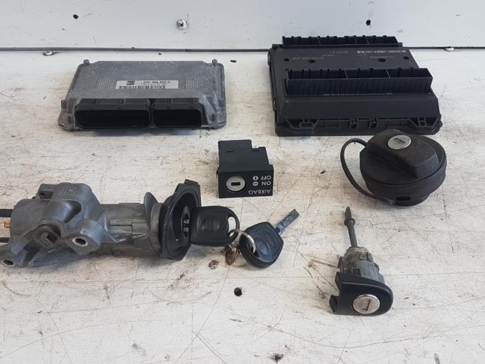 Used Ignition lock + computer Seat Ibiza III (6L1) 1.2 12V Price € 150,00 Margin scheme offered by Autodemontagebedrijf Smit