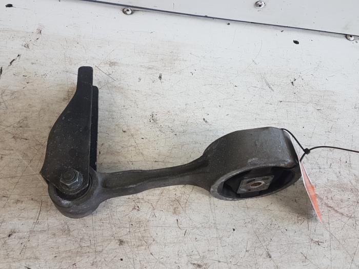 Used Engine mount Seat Ibiza III (6L1) 1.2 12V Price € 10,00 Margin scheme offered by Autodemontagebedrijf Smit