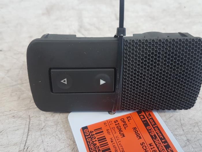 Usados Interruptor de ventanilla eléctrica Opel Signum (F48) 3.2 V6 24V Precio € 20,00 Norma de margen ofrecido por Autodemontagebedrijf Smit