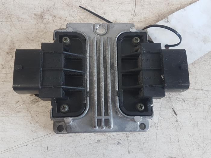 Used Automatic gearbox computer Opel Signum (F48) 3.2 V6 24V Price € 60,00 Margin scheme offered by Autodemontagebedrijf Smit