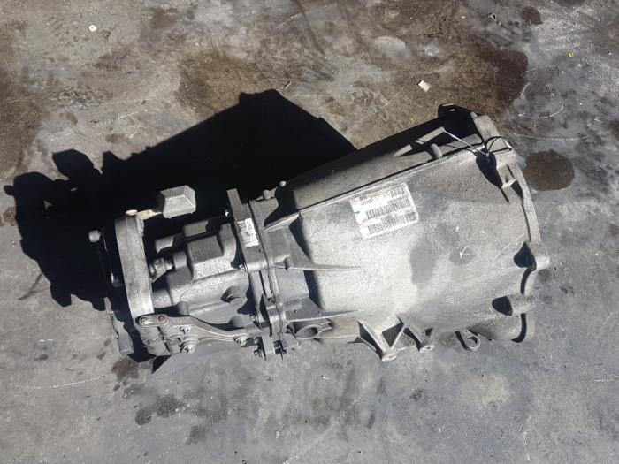 Gearbox from a Volkswagen Crafter 2.5 TDI 30/32/35/46/50 2007