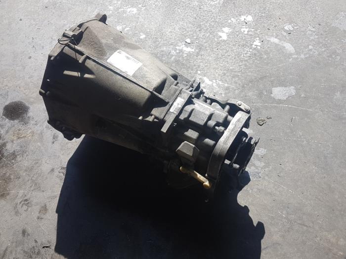 Gearbox from a Volkswagen Crafter 2.5 TDI 30/32/35/46/50 2007