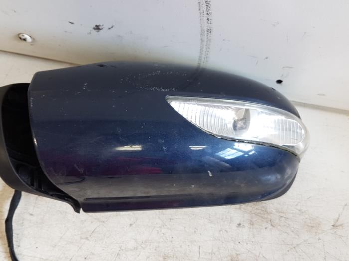 Wing mirror, left from a Mercedes-Benz A (W169) 2.0 A-200 CDI 16V 5-Drs. 2004