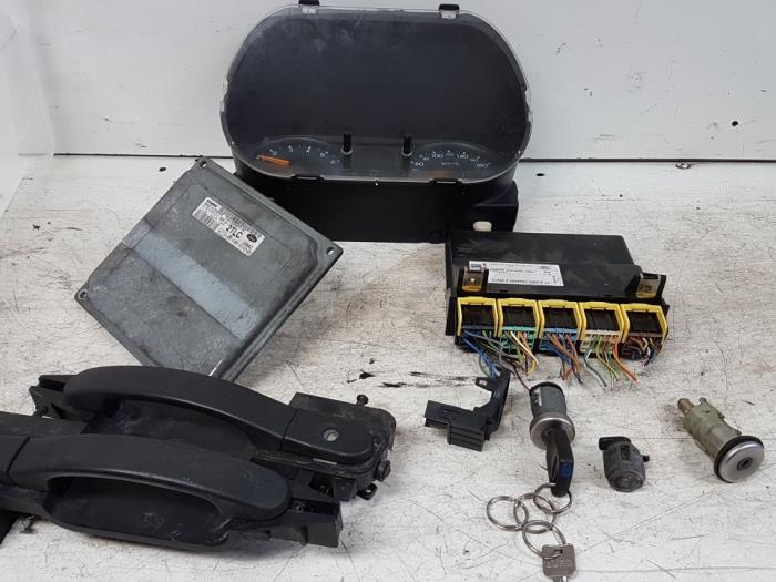 Used Ignition lock + computer Ford Fiesta 5 (JD/JH) 1.25 16V Price € 185,00 Margin scheme offered by Autodemontagebedrijf Smit