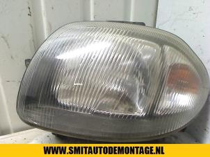 Used Headlight, left Renault Clio II (BB/CB) 1.6 Autom. Price € 20,00 Margin scheme offered by Autodemontagebedrijf Smit