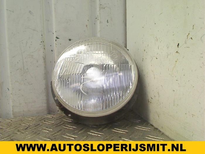 Headlight, right from a Volkswagen Golf II (19E) 1.6 C,CL,GL 1984