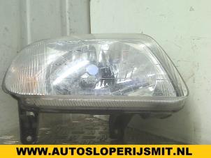 Używane Reflektor prawy Daihatsu Cuore (L251/271/276) 850 Cena na żądanie oferowane przez Autodemontagebedrijf Smit