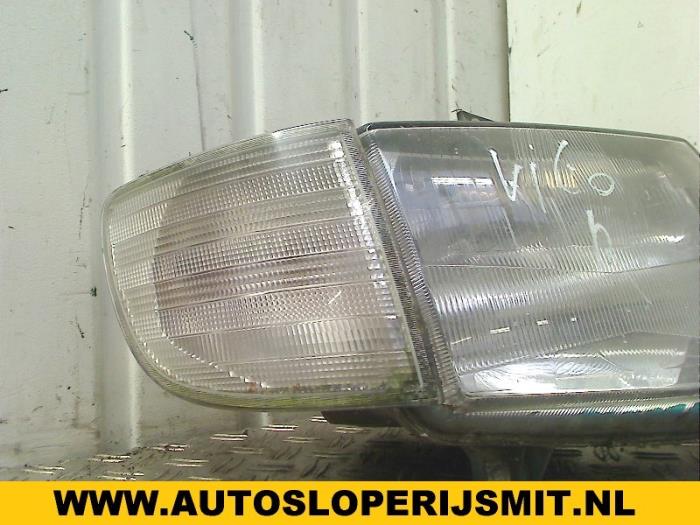 Kierunkowskaz prawy z Mercedes-Benz Vito (638.1/2) 2.2 CDI 110 16V 2001