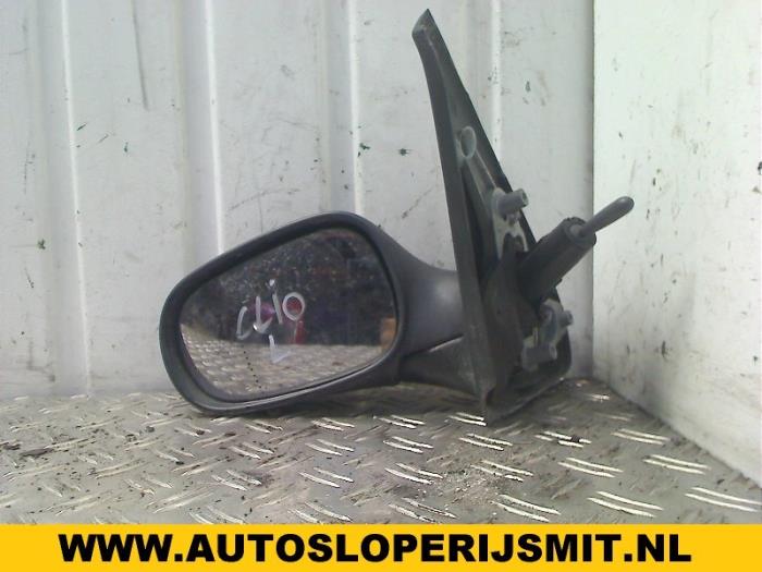 Wing mirror, left from a Renault Clio II (BB/CB) 1.4 1998