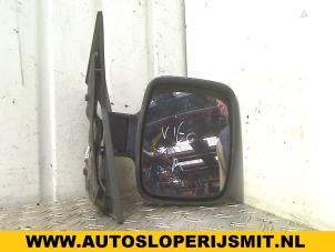 Used Wing mirror, right Mercedes Vito (638.1/2) 2.2 CDI 110 16V Price on request offered by Autodemontagebedrijf Smit