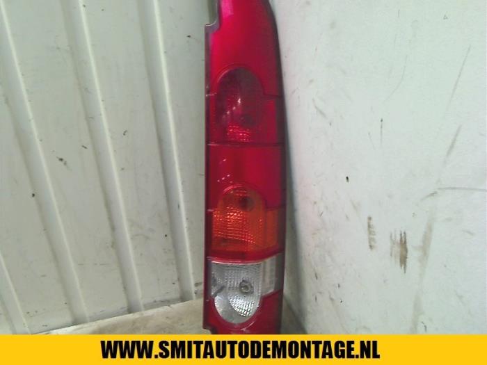 Taillight, right from a Renault Kangoo Express (FC) 1.5 dCi 60 2004