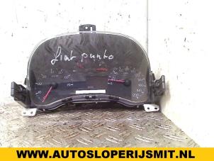 Usagé Compteur Fiat Punto II (188) 1.9 JTD 80 ELX 3-Drs. Prix sur demande proposé par Autodemontagebedrijf Smit