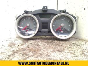 Usagé Compteur kilométrique KM Renault Megane II (BM/CM) 1.9 dCi 120 Prix sur demande proposé par Autodemontagebedrijf Smit