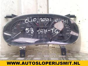 Used Odometer KM Renault Clio II (BB/CB) 1.6 Autom. Price on request offered by Autodemontagebedrijf Smit
