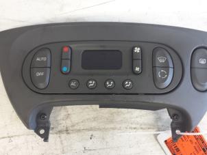 Used Heater control panel Renault Scénic I (JA) 1.6 16V Price € 25,00 Margin scheme offered by Autodemontagebedrijf Smit