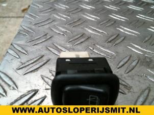 Gebrauchte Scheibenwischer Schalter Daihatsu Sirion/Storia (M1) 1.0 12V Preis auf Anfrage angeboten von Autodemontagebedrijf Smit