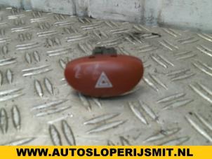 Used Panic lighting switch Peugeot 206 (2A/C/H/J/S) 1.4 HDi Price on request offered by Autodemontagebedrijf Smit