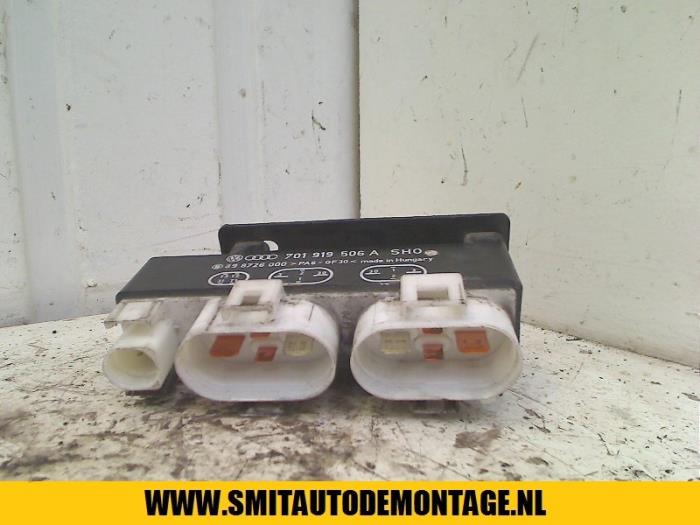 Coolant fan relay