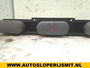 Used Panic lighting switch Mitsubishi L-400 2.5 TD Price on request offered by Autodemontagebedrijf Smit