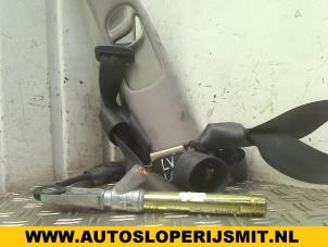 Used Front seatbelt, left Renault Laguna II (BG) 1.6 16V Price on request offered by Autodemontagebedrijf Smit