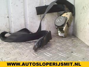 Used Front seatbelt, right Peugeot 306 (7D) 2.0 Price on request offered by Autodemontagebedrijf Smit
