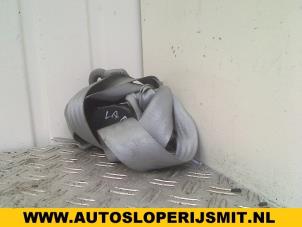 Used Rear seatbelt, left Kia Carnival 2 (FIB/FLD) 2.9 HPDi 16V Price on request offered by Autodemontagebedrijf Smit