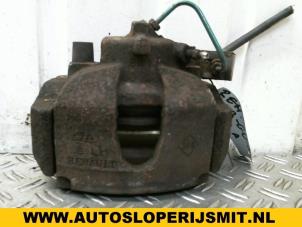 Used Front brake calliper, left Renault Laguna II (BG) 1.6 16V Price on request offered by Autodemontagebedrijf Smit