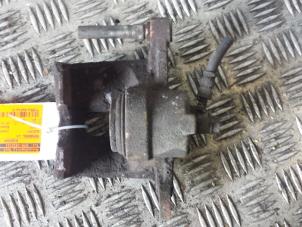 Used Front brake calliperholder, left Suzuki Swift (SF310/413) 1.3i 5-Drs. Price € 10,00 Margin scheme offered by Autodemontagebedrijf Smit