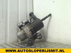 Used Power steering pump Peugeot 307 (3A/C/D) 1.4 Price on request offered by Autodemontagebedrijf Smit