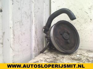 Used Power steering pump BMW 3 serie Compact (E36/5) 318 tds Price on request offered by Autodemontagebedrijf Smit