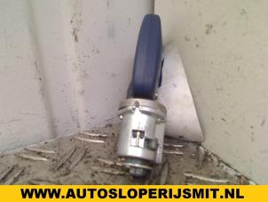 Usados Cerradura de contacto y llave Fiat Stilo (192A/B) 1.6 16V 3-Drs. Precio de solicitud ofrecido por Autodemontagebedrijf Smit