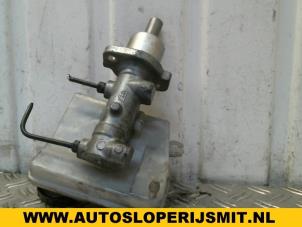 Używane Glówny cylinder hamulcowy Peugeot 206 SW (2E/K) 2.0 HDi Cena na żądanie oferowane przez Autodemontagebedrijf Smit