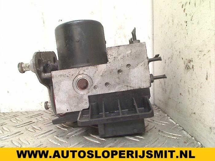 Begagnade ABS-pump Mercedes E (W210) 2.9 E-290 TDi Pris € 50,00 Marginaltabell erbjuds av Autodemontagebedrijf Smit